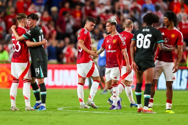 JJ Gabriel from Man Utd Moves to Senior Squad